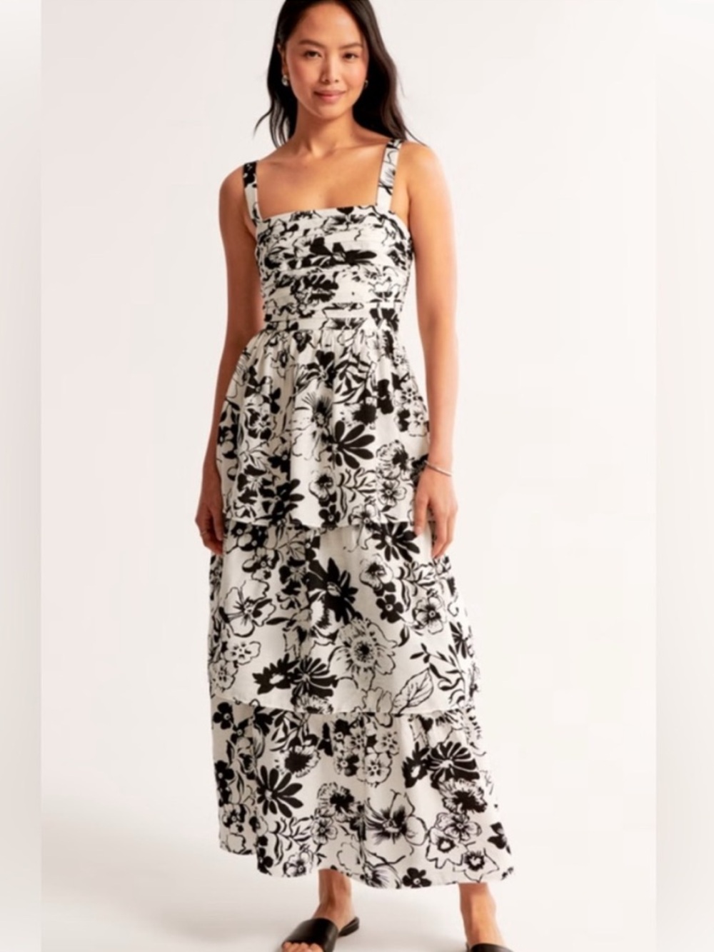Abercrombie & Fitch Black & White Floral Emerson Tiered Maxi Dress -  medium